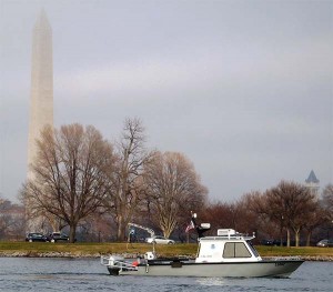 Image of the Washington Monument over the Potomac